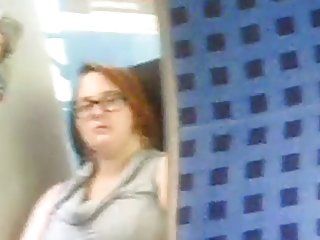 美crestuma公共の乗り見映画質、短い丈のスカートしようと